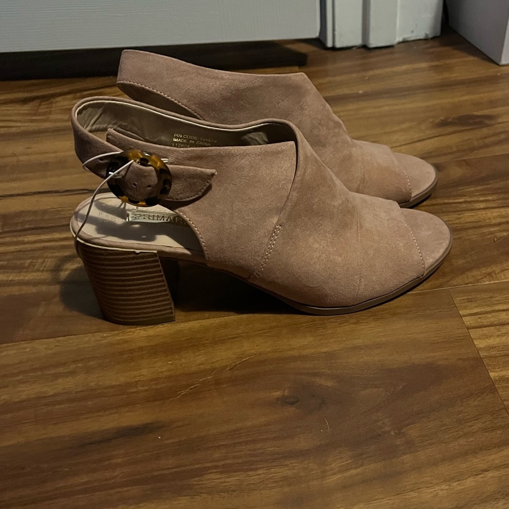 Peep toe heels